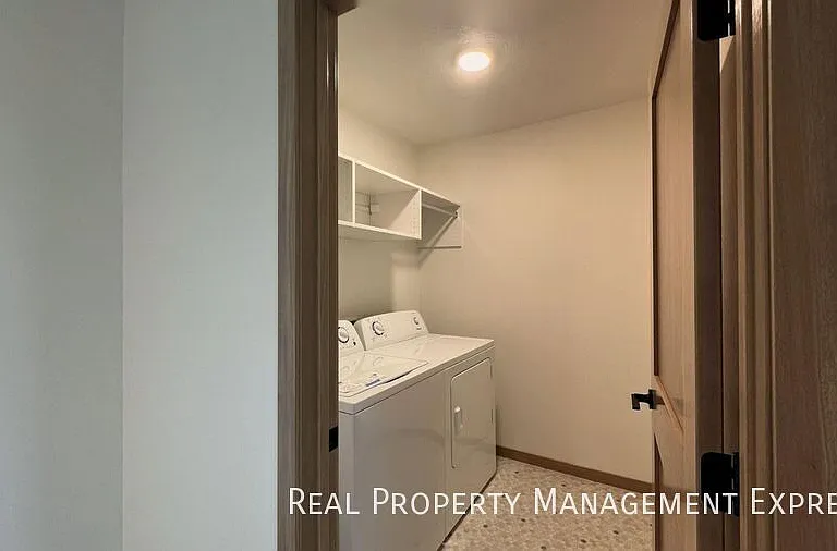 9000 W Jerald Pl — Photo 6