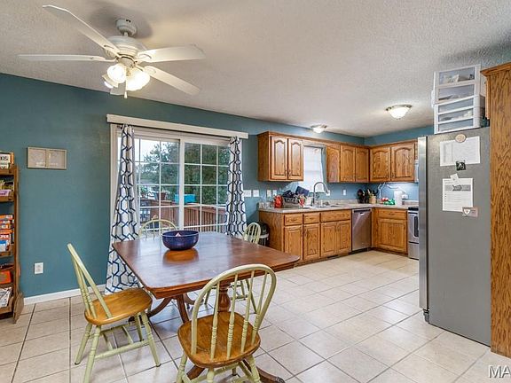 5th image of 1328 Linda Cir