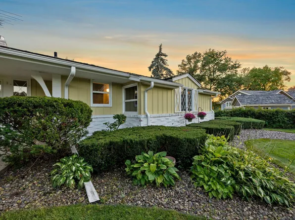 1102 Benton St, Anoka, MN 55303