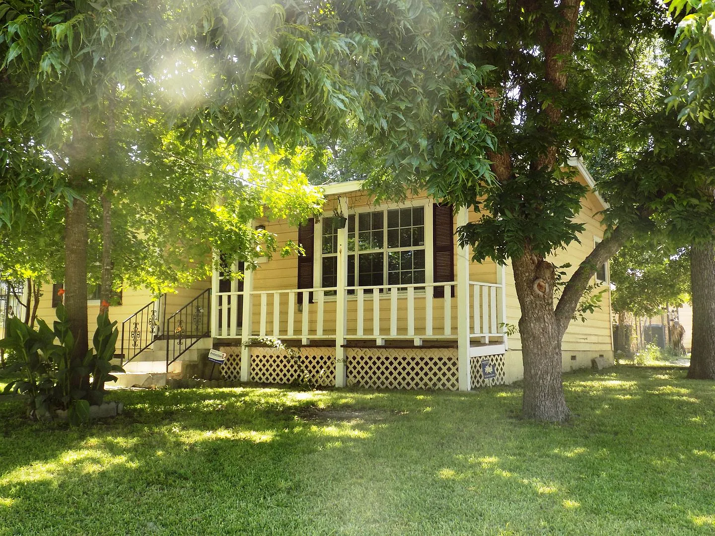 636 Norwood — Photo 2