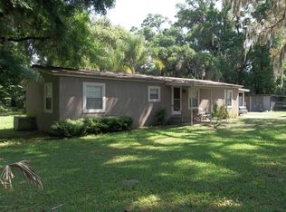 126 E End Rd, San Mateo, FL 32187