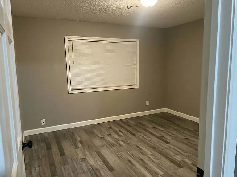 608 Compton Ave #4 — Photo 9