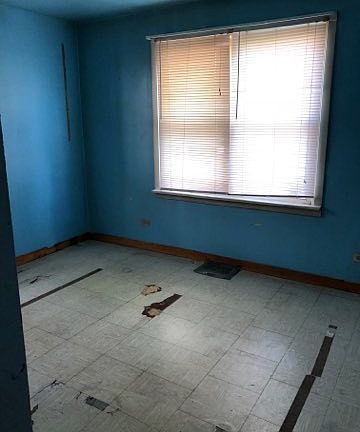 5th image of 3533 N Ozark Ave