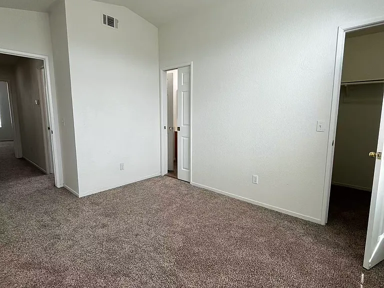 1022 Bess Pl — Photo 24