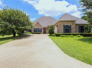 2209 Carondelet Ct, Brenham, TX 77833