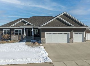 618 Main St S, Center Point, IA 52213