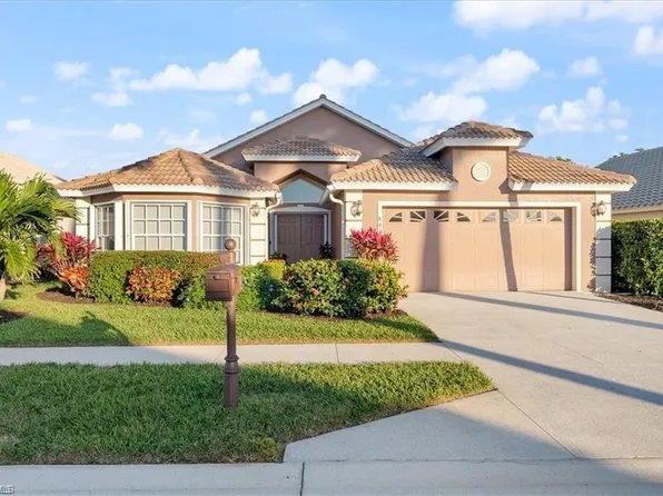 8432 Indian Wells Way, Naples, FL 34113
