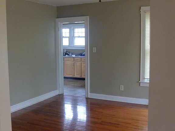 5th image of 1 Hillcrest Dr