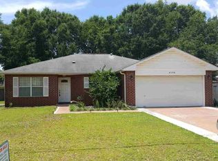 4290 Breezeway Cir, Milton, FL 32583