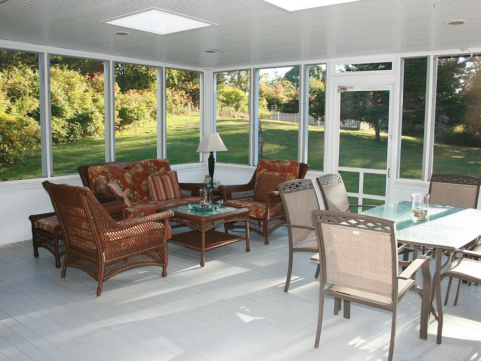 1st image of 185 Kettle Pond Dr