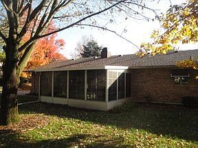 2nd image of 5 Livingston Dr