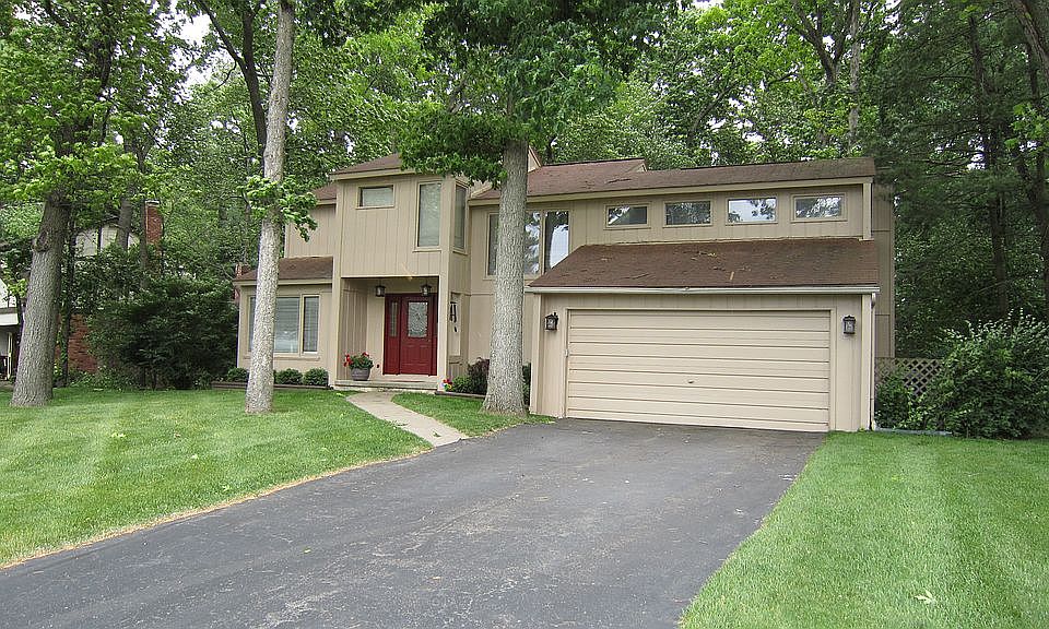 2nd image of 2647 Saturn Dr