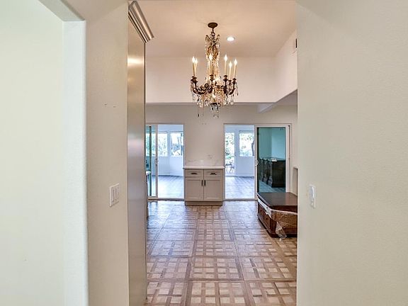 5th image of 11422 Morgan Ln