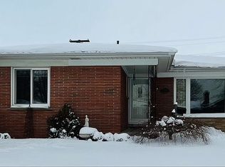 30608 Champine St, Saint Clair Shores, MI 48082