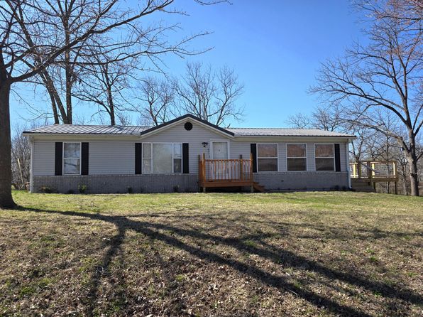 611 Herring St, Brunswick, MO 65236