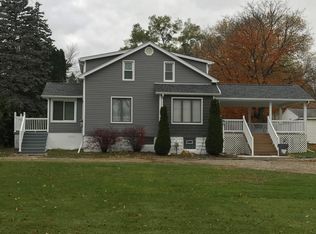 2412 W Auburn Rd, Rochester Hills, MI 48309