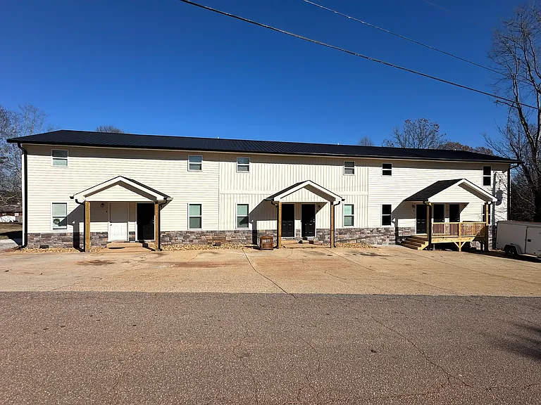 450 Camp Creek Cir #F — Photo 1