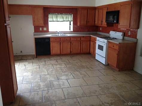 5th image of 24348 Dunlavy Ct