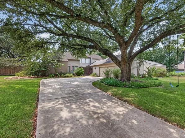 11835 Cedar Pass Dr, Houston, TX 77077