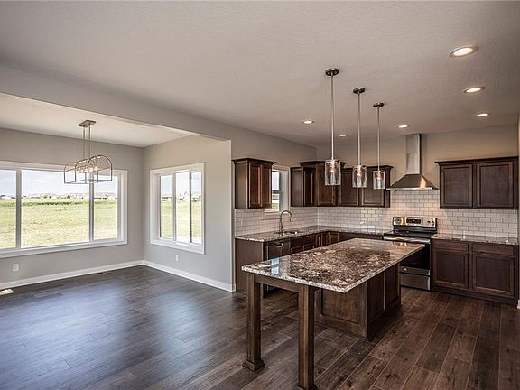 3rd image of 717 33rd Sw Ct