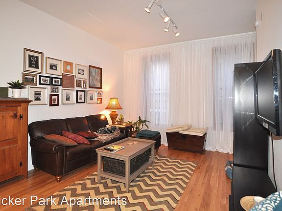 2nd image of 1260 N Bosworth Ave 2r-unit 7322224