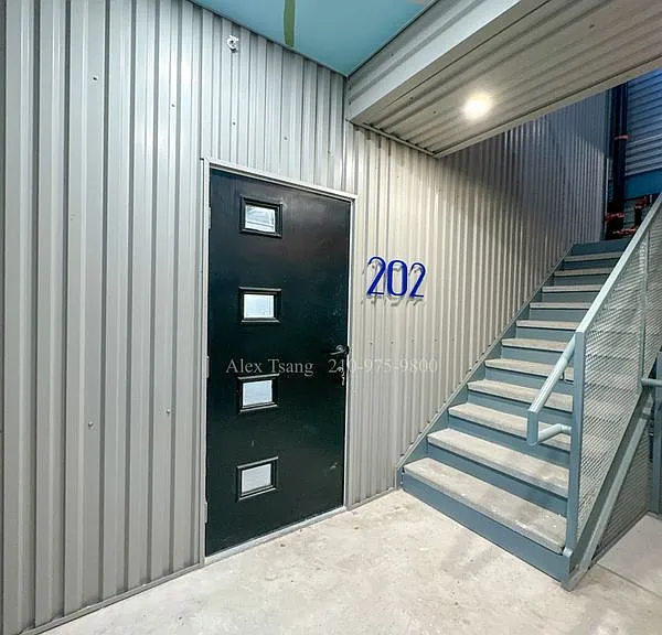 630 Montana St #202 — Photo 11