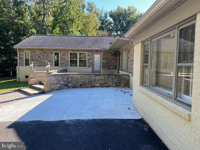 Studio, 680 sqft, $1,750 — Photo 1