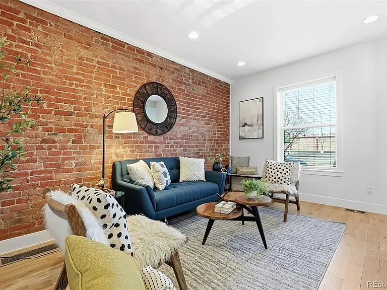 1234 E 33rd Ave — Photo 3