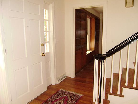 2nd image of 2214 Stallings Dr
