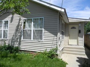 659 Raymond St, Elgin, IL 60120