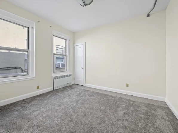 2154 60th Street image 10 of 29