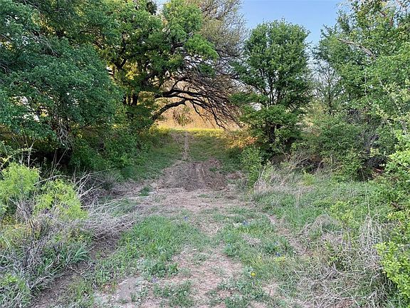 5th image of 950 County Road 442
