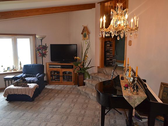 3rd image of 19041 Red Pine Dr