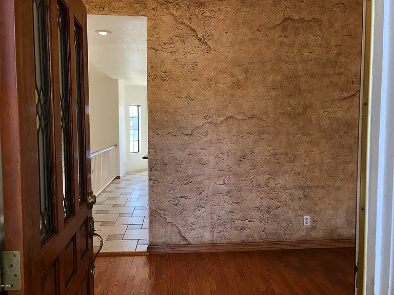 16226 S 37th Way — Photo 4