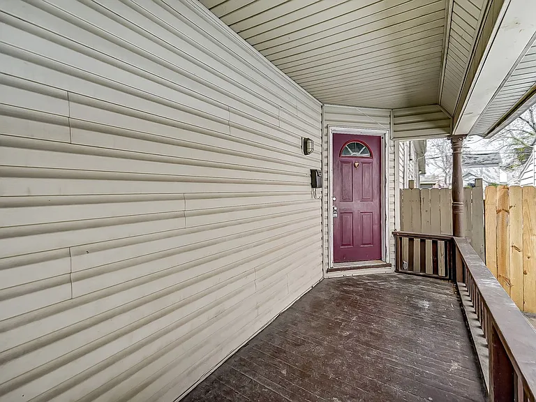 1257 Leonhard St — Photo 4