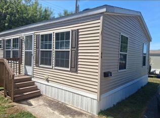 44 Hyland Dr, Akron, OH
