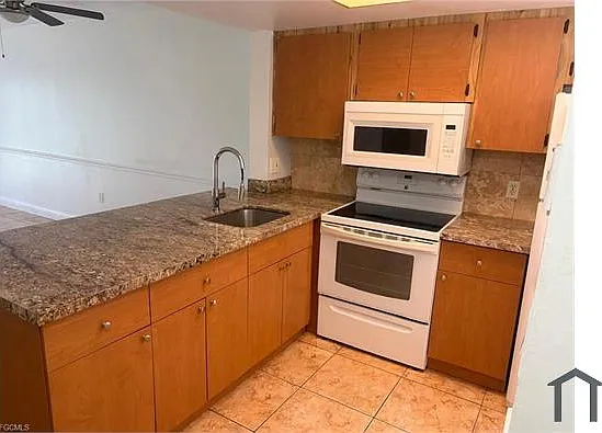2700 Park Windsor Dr #713 — Photo 3