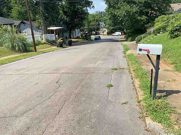 5th image of 905 Darlington Way SW
