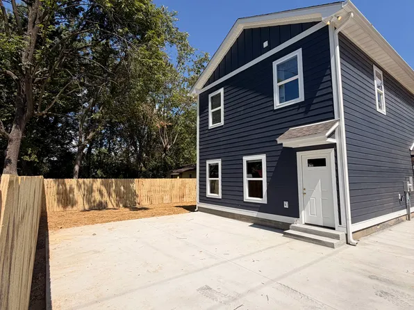 100 Park Ave #A, Portland, TN 37148