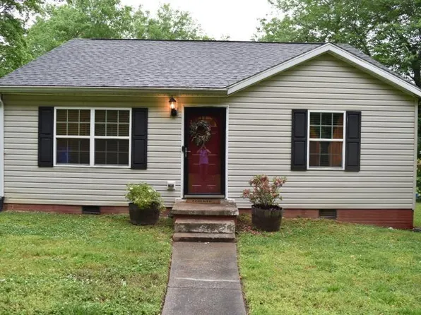 405 E Clay St, Mebane, NC 27302