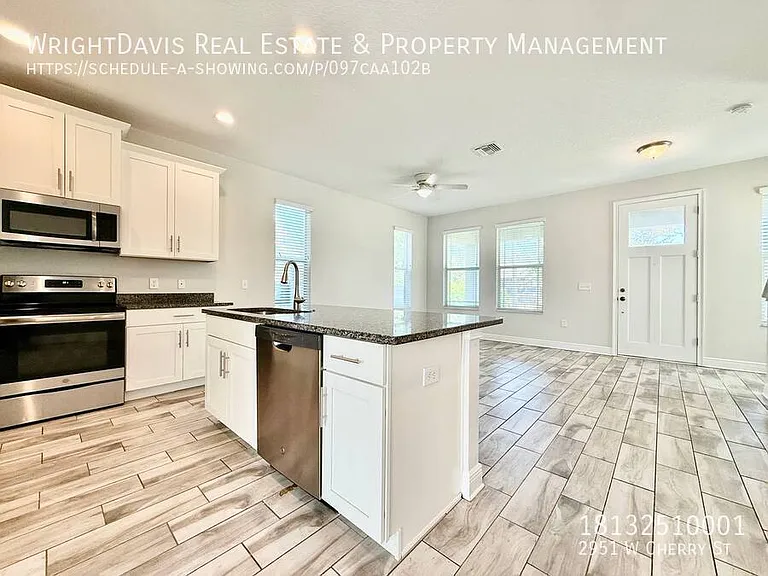 2951 W Cherry St — Photo 12