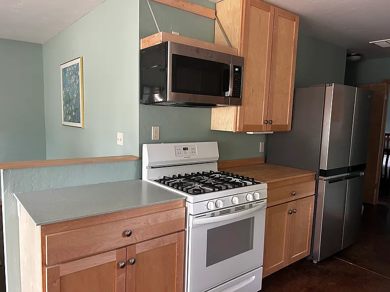 2341 Westlawn Pl — Photo 3