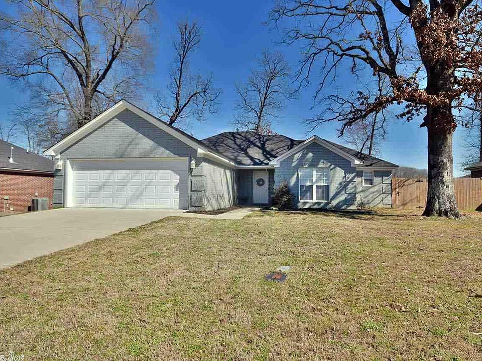 1st image of 33 Golden Leaf Dr