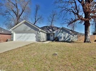 33 Golden Leaf Dr, Greenbrier, AR 72058