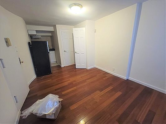 2nd image of 411 W 43rd St APT 1A