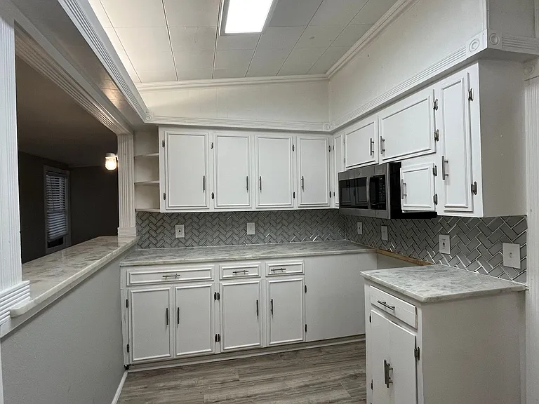 3309 Mahan Dr — Photo 11