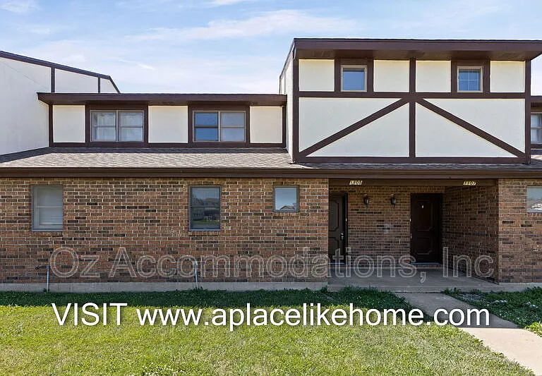 1105 Jeff Cir — Photo 2