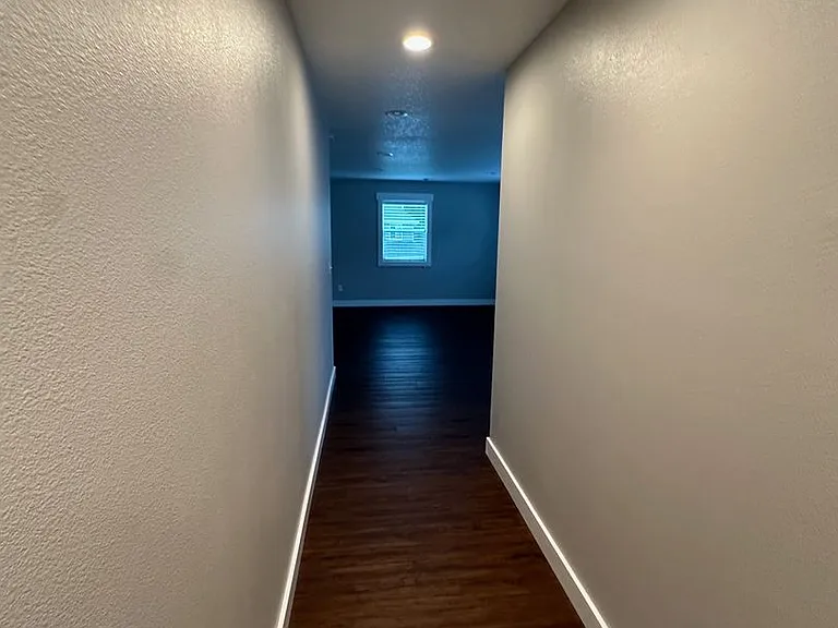 1670 Westwind Cir — Photo 9