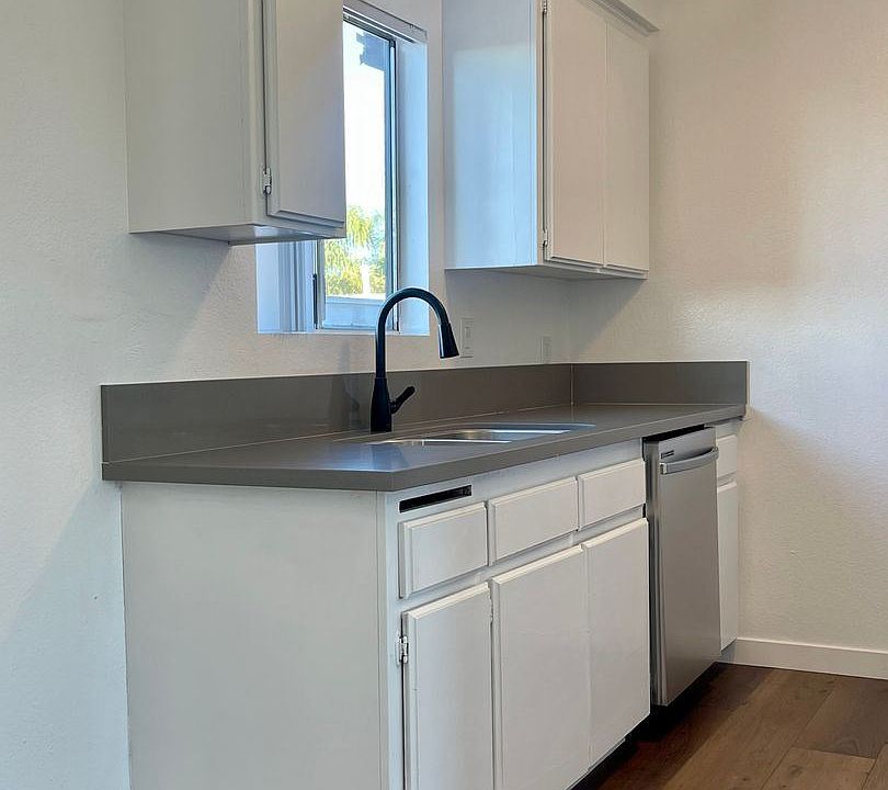 1st image of 515 N Market St #11628077