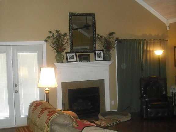 2nd image of 3779 N Columbus Ave